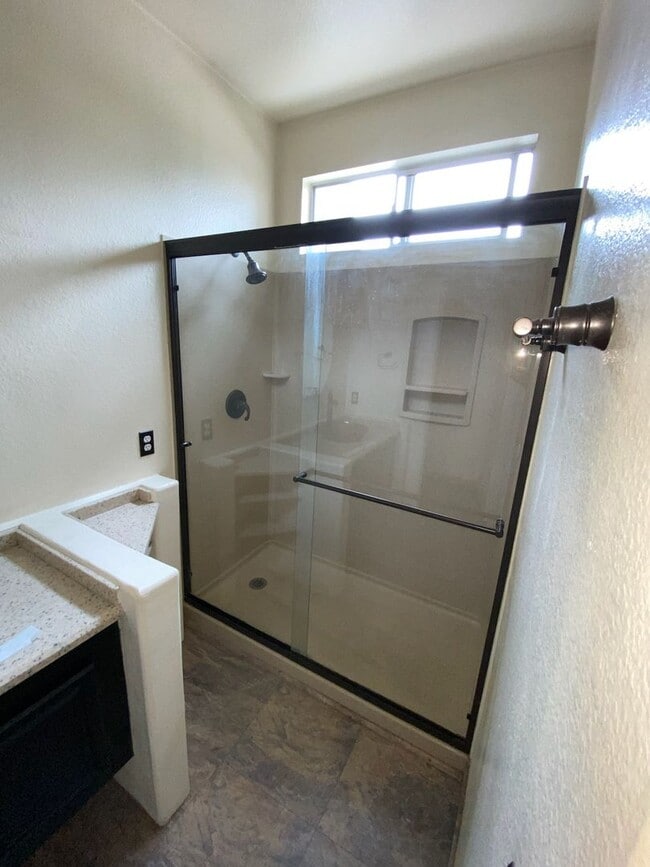 Building Photo - Beautiful 2 Bedroom 2 Bath Condo in the heart of Rancho San Diego!