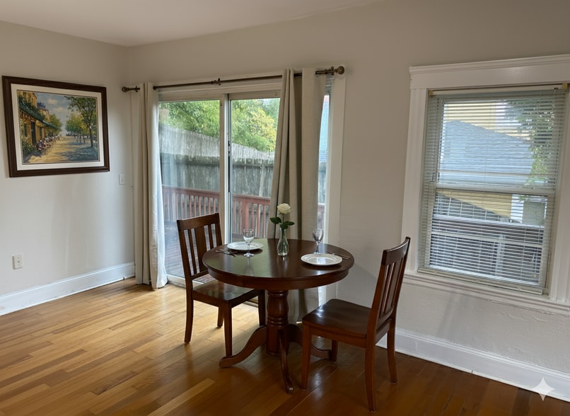 Dining Area - 165 Gaston St