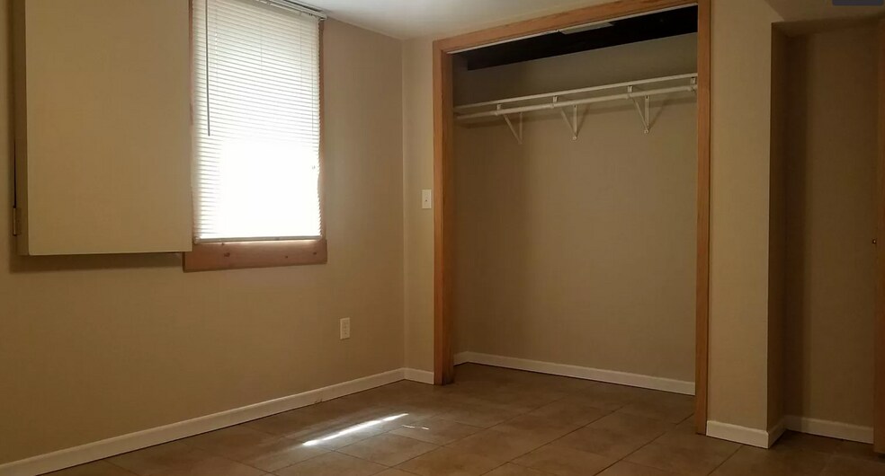 bedroom #3 - 2324 Crescent Dr