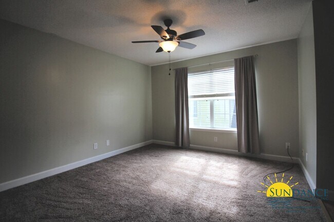 Building Photo - Great 3 Bedroom Home in Fort Walton Beach