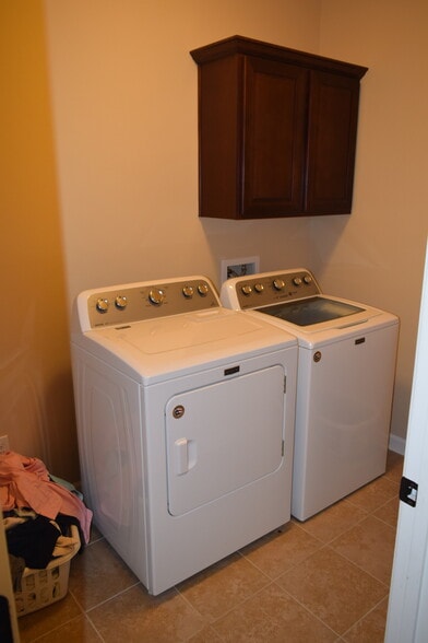 Laundry Room - 113 Green Mountain Ridge Street
