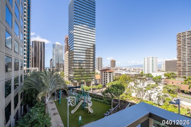 Building Photo - 2br - 2 Bed 1 Bath Condo in Capitol Place