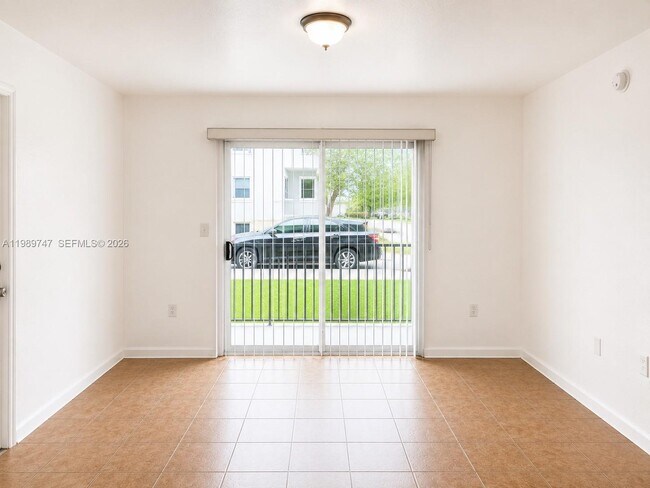 Building Photo - 15470 SW 284th St