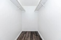 Building Photo - 4400 Memorial Dr