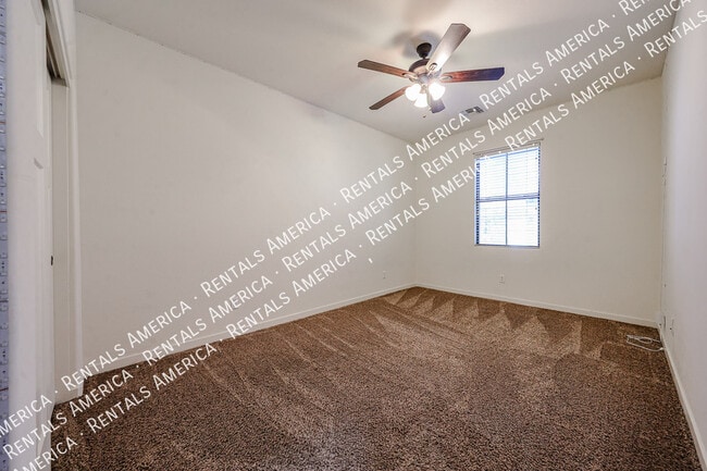 Building Photo - 10428 E Nopal Ave