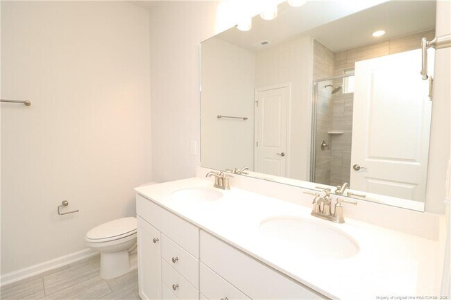 Building Photo - 756 Ben Ledi Ct