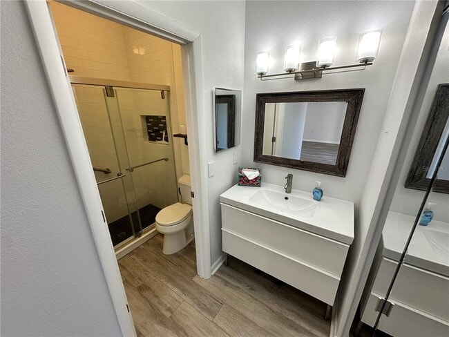 Building Photo - 864 Waterside Ln