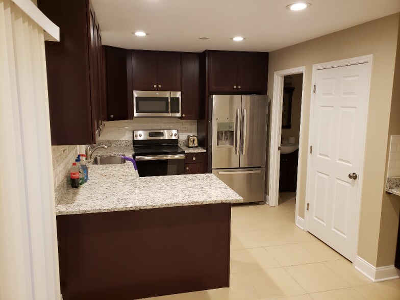 Building Photo - 2128 Rugen Rd