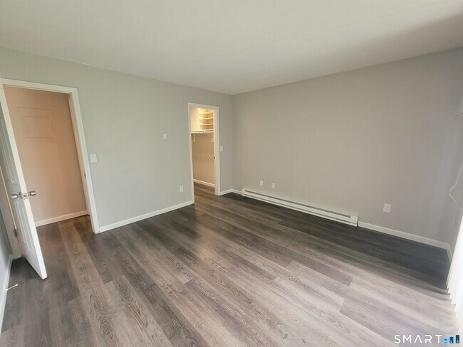 Building Photo - 73 Willow Springs