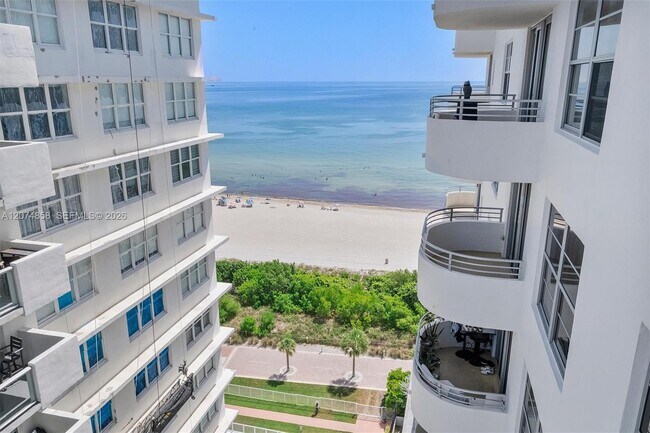 Building Photo - 5555 Collins Ave
