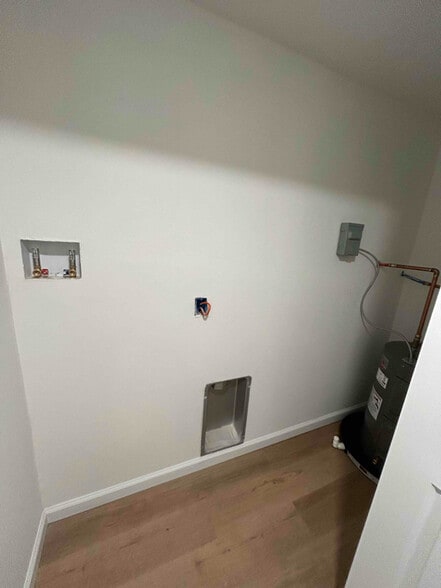 Building Photo - 4226 Old Lincoln Hwy