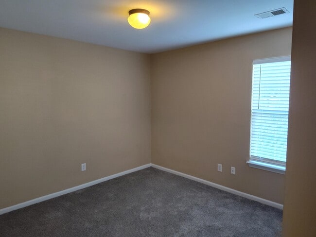 Building Photo - 8708 SedgeBurn Dr