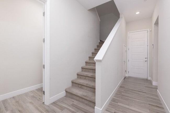 Building Photo - Luxury Summerlin/Affinity townhome