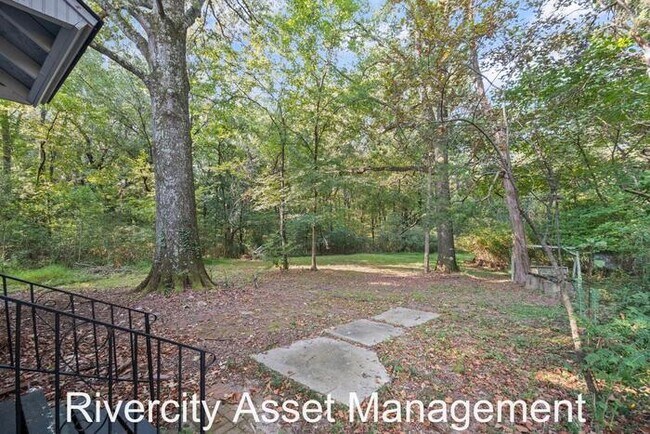 Building Photo - You Don't Want To Miss This One!!!!! It Is A Must See!!!!!! PRICE REDUCTION, SECTION 8 WELCOMED!!!!