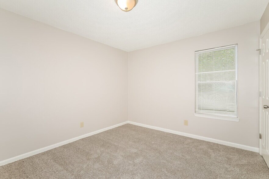 Building Photo - 2404 Boone Ct