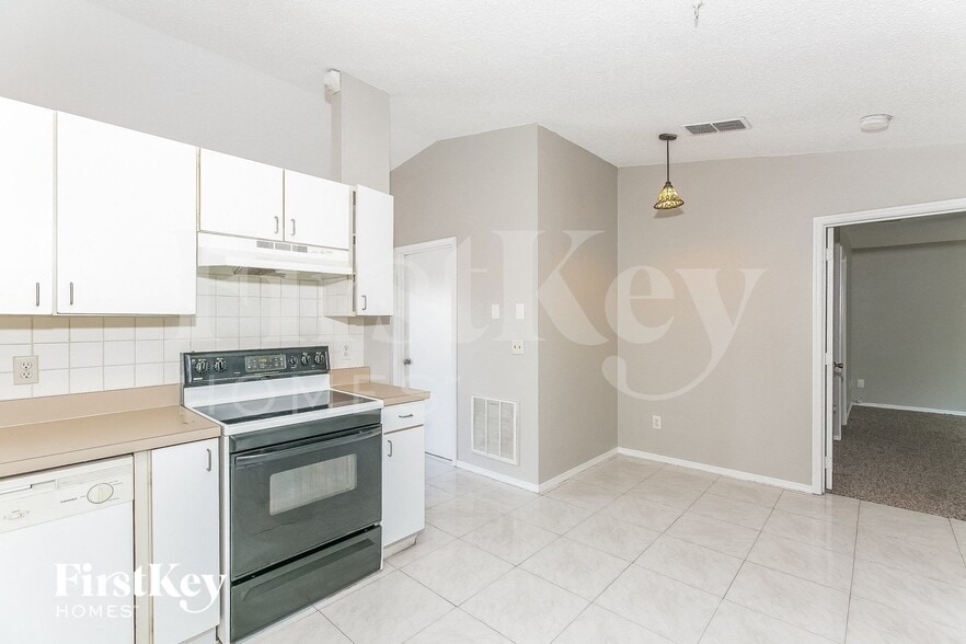 Building Photo - 1420 Kissimmee Dr