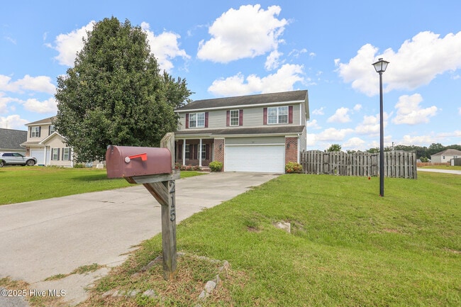 Building Photo - 215 Bonanza Dr