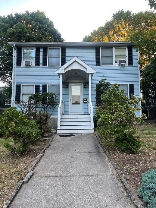 Primary Photo - 124 Beech St