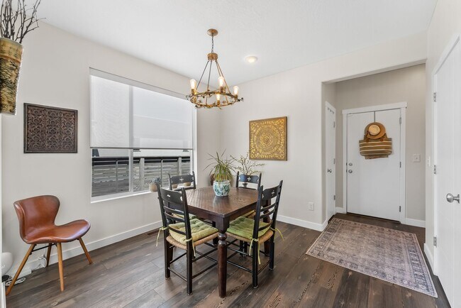 Building Photo - 6682 Serviceberry Dr