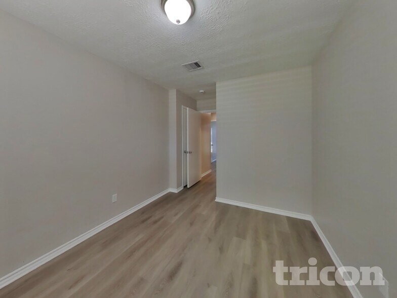 Building Photo - 5907 Misty Meadow St