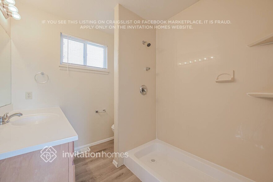 Building Photo - 19382 E Buchanan Pl