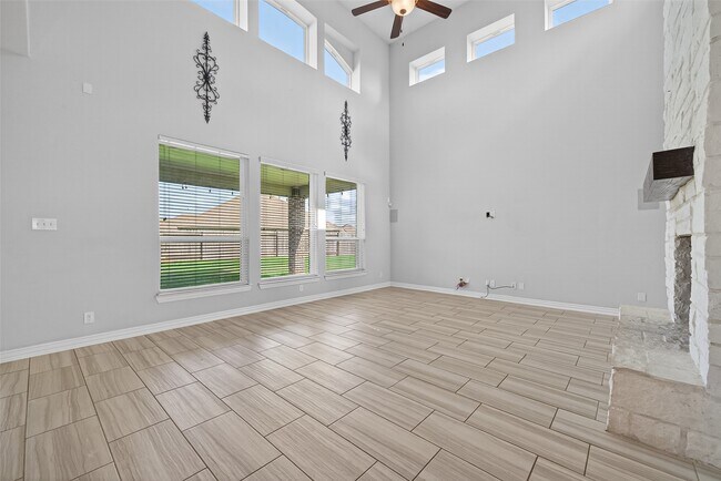 Building Photo - 16114 Sydneyann Dr