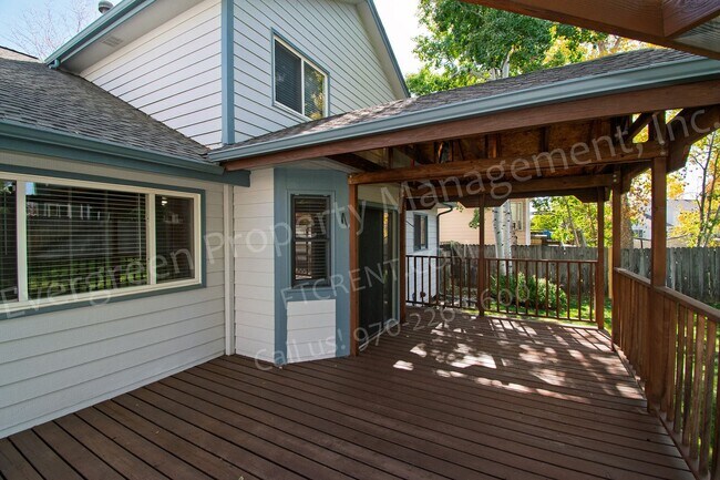 Building Photo - 6437 Edgeware St