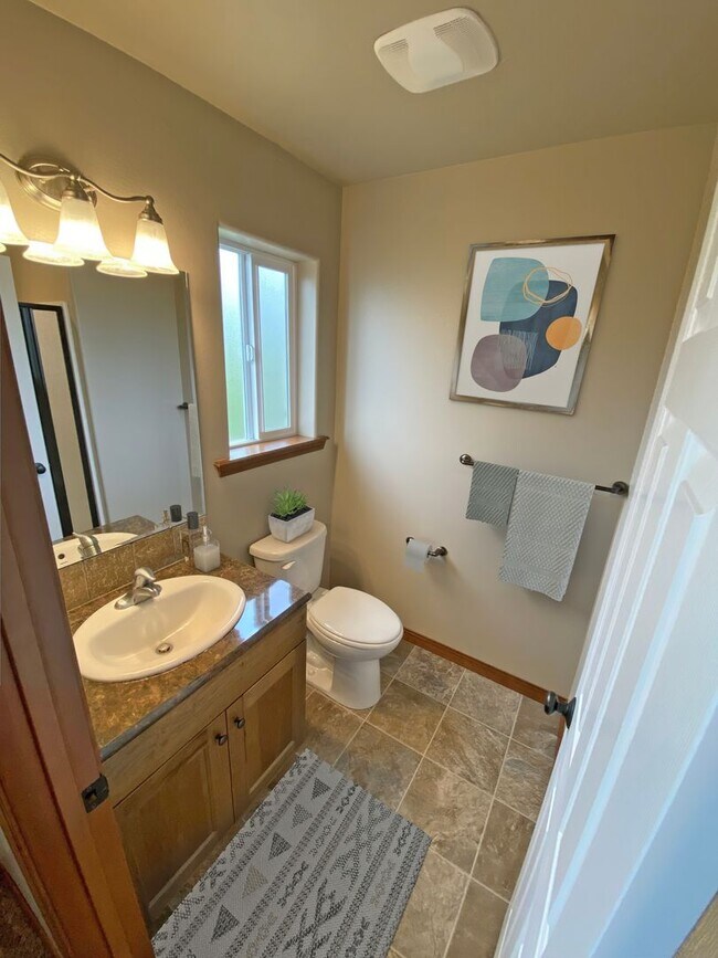 Building Photo - Lower Rent? And $500 Off Your First Month's Rent? In This Economy?! That Means More Money for Tacos!