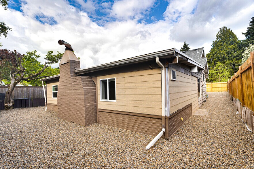 Back Yard - 2919 SE 90th Pl