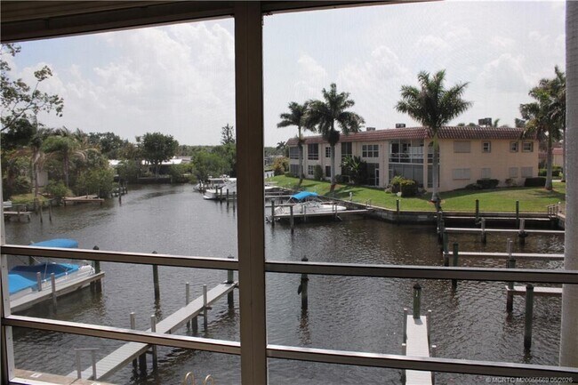 Building Photo - 2600 S Kanner Hwy