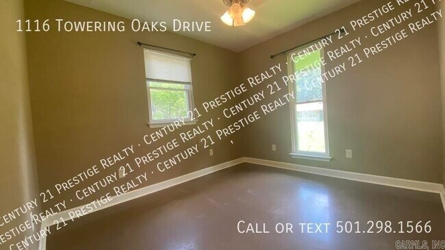 Building Photo - 1116 Towering Oaks Dr