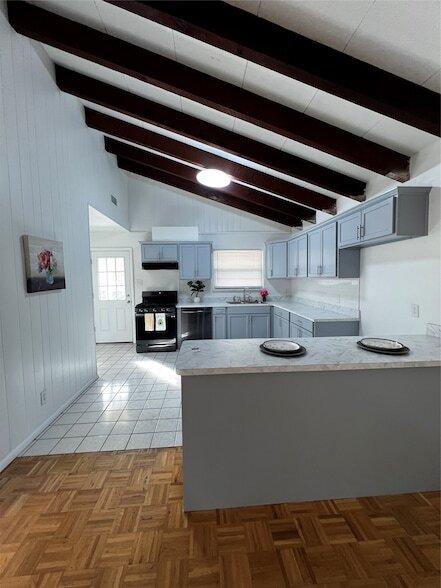 Building Photo - 8300 Doreen Ave