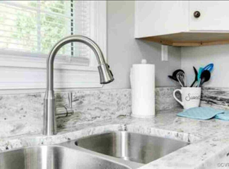 Building Photo - 1824 Carlisle Ave