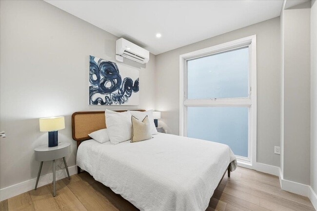 Building Photo - 134 New York Ave