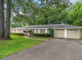 Building Photo - 115 Fairview Dr