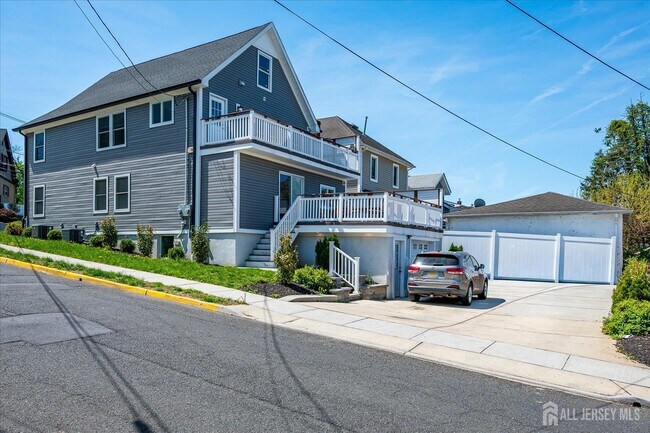 Building Photo - 4 Wilcox Ave