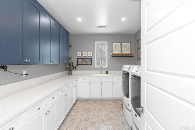 Building Photo - 1048 Quartz St