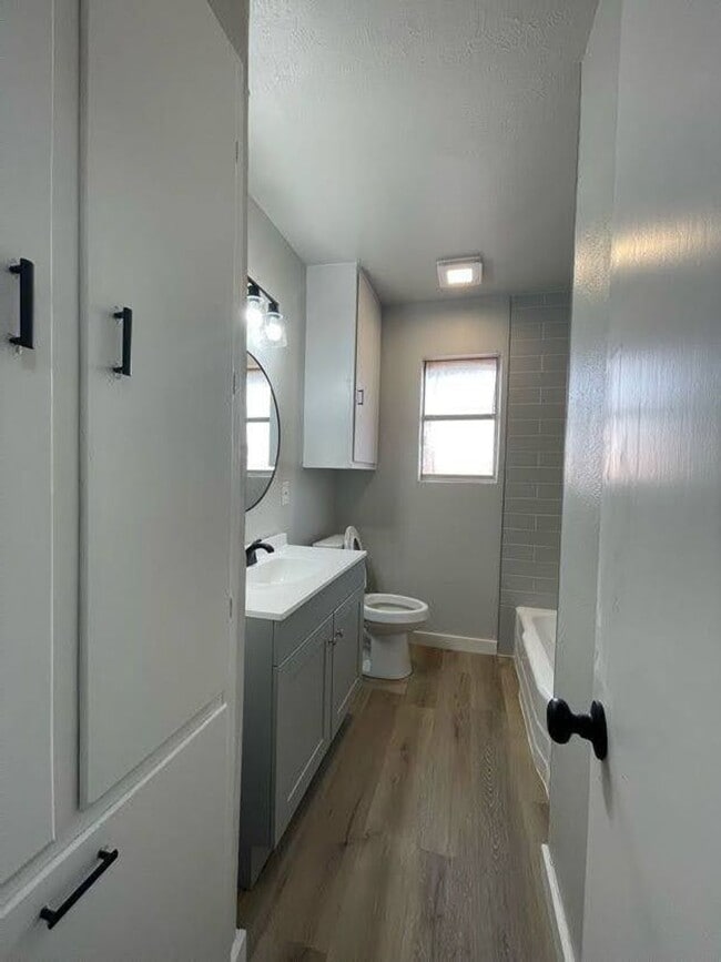 Building Photo - Cozy & Modern 3-Bedroom Retreat in Big Spring