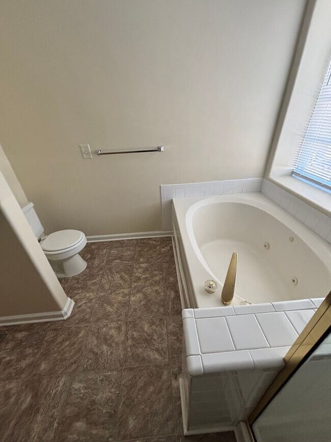 Building Photo - Beautiful 3-Bedroom, 2.5-Bathroom Condo at...