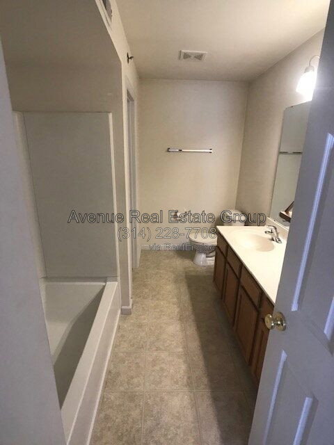 Building Photo - 11300 Spring Creek Ln