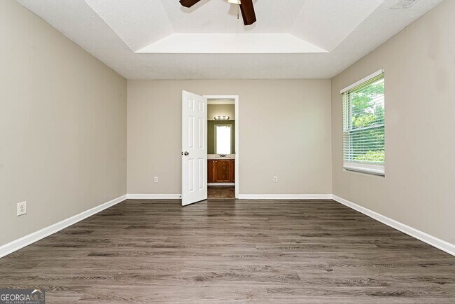 Building Photo - 172 Marsh Glen Dr