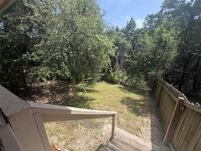 Building Photo - 11101 Oak Branch Dr