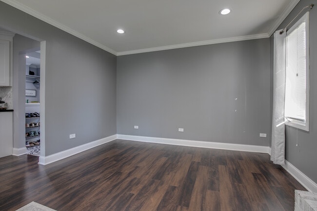 Building Photo - 523 Hawley Ct