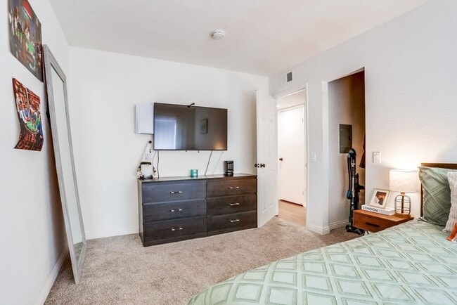 Building Photo - 2157 Arnold Way
