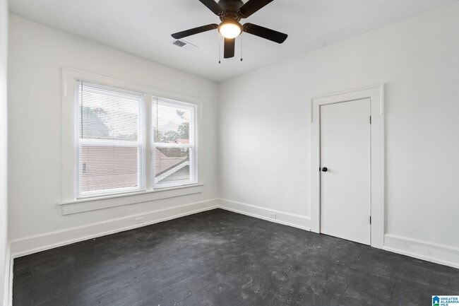 Building Photo - 1101 7th Ave W