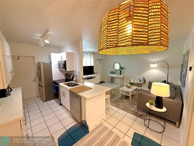 Building Photo - 2600 S Ocean Dr