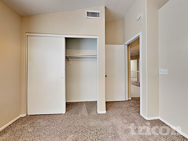 Building Photo - 8668 W Hubbell St