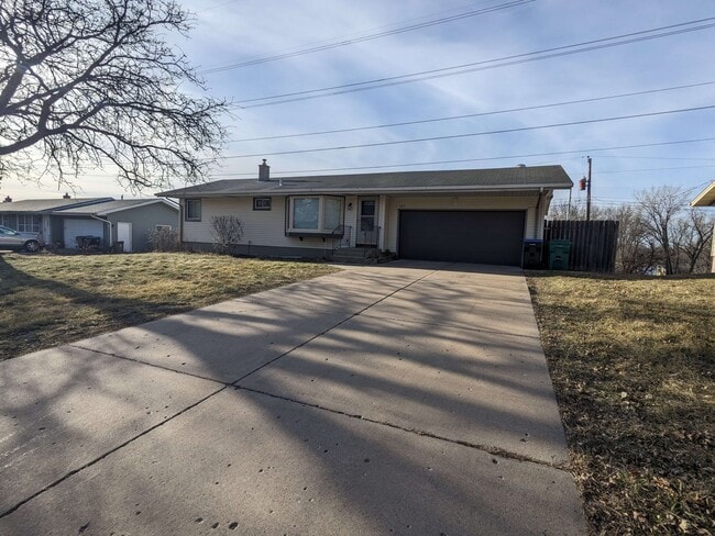 Building Photo - 789 Terrace Dr