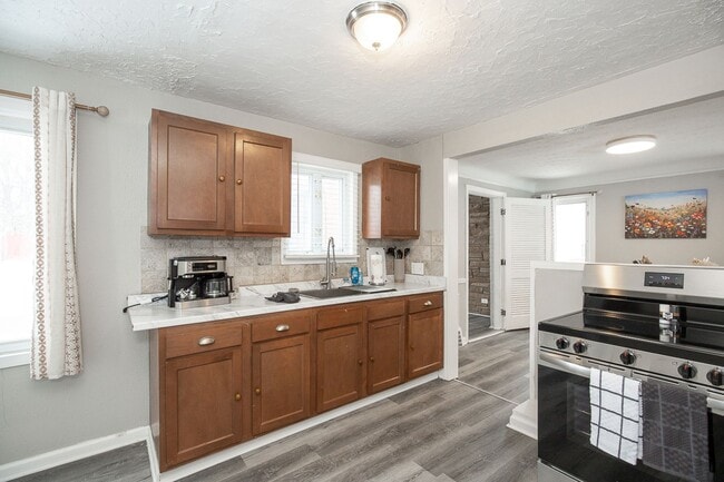 Building Photo - 3 BED 2 BATH BEAUTIFUL SINGLE FAMILY HOME!