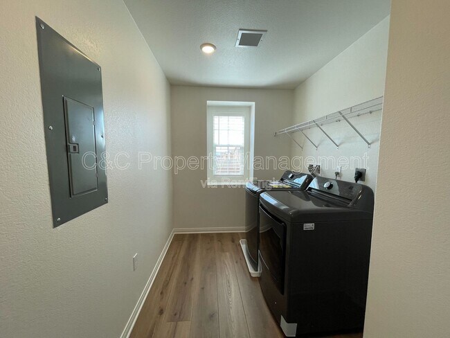 Building Photo - 25432 Cetara Dr